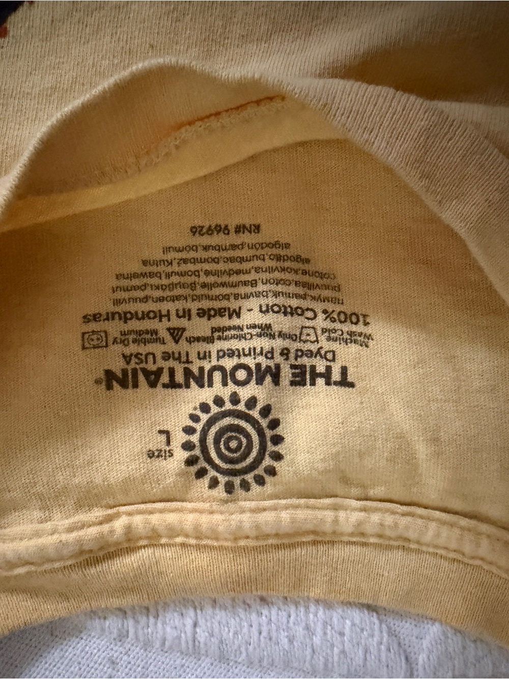 Excellent condition size L “Rescues” tee by The Mountain. Beautiful graphic - Picture 3 of 6